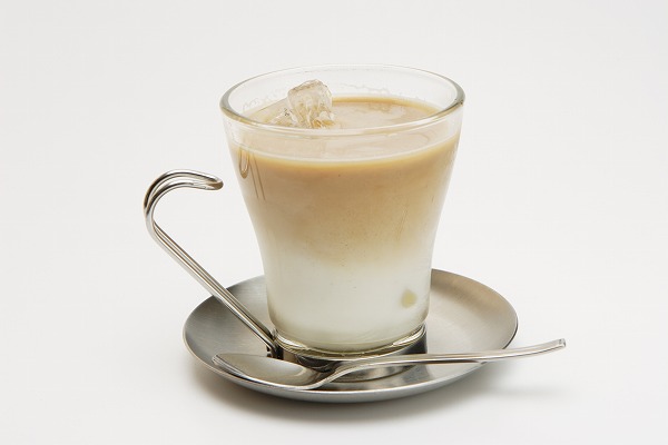 カフェオレ ミルクコーヒー コーヒーカップ ソーサーのフリー写真素材 食材 料理の無料画像 フード フォト Fd401345